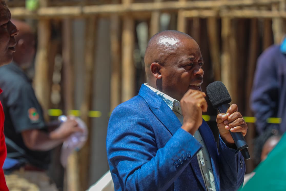 Hon. Joseph Muhinja Kamau addressing traders at Githunguri Market